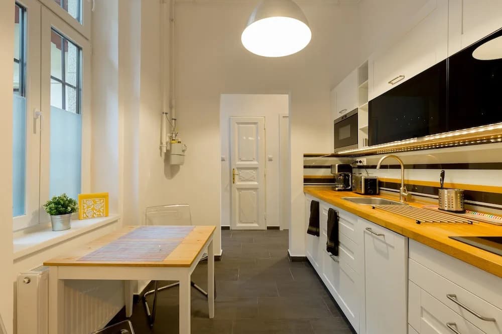 BPM-Kate's Central Home In Budapest - photo 15