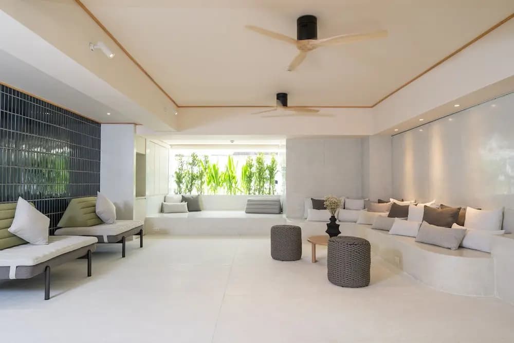 YANH Ratchawat Hotel - photo 2