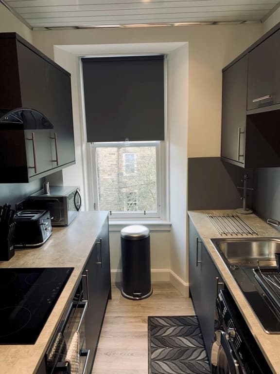 Stylish Apartment In Vibrant Tollcross - main photo