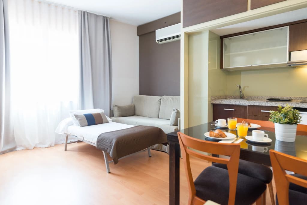 Senator Barcelona Apartments - photo 4
