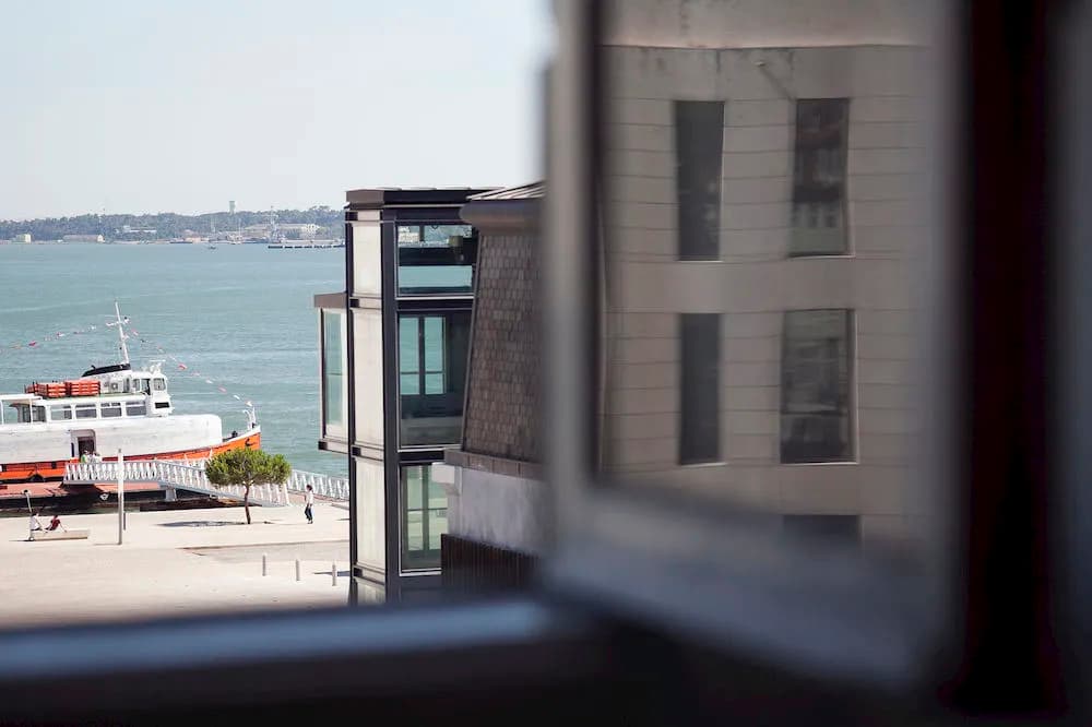 Lost Lisbon :: Cais House - photo 18