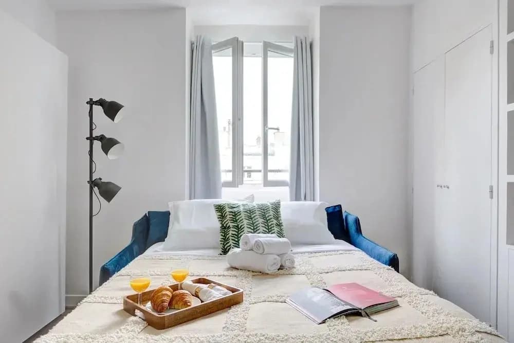 Stylish 1BR in Le Marais District - photo 2
