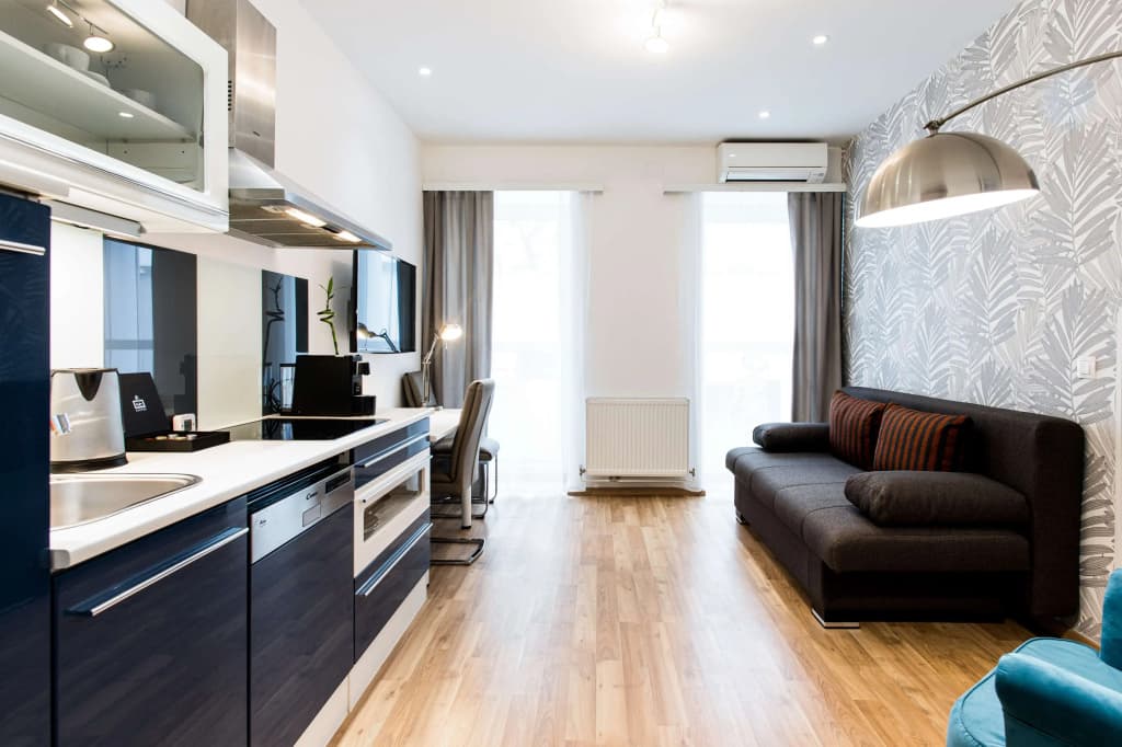 Best Western Plus Celebrity Suites - photo 28