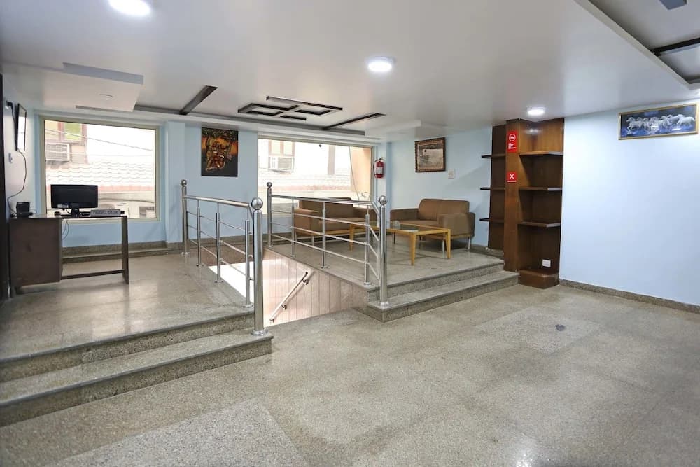 OYO 10048 Hotel Aditya Inn - photo 3