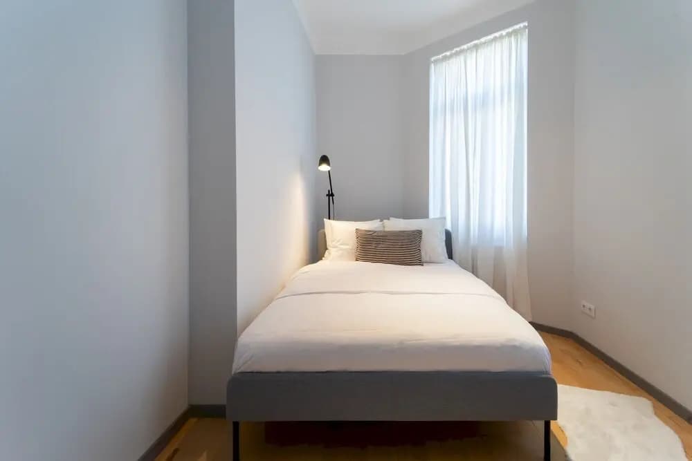 Beautiful and Sunny 2bdr Apartment - photo 4