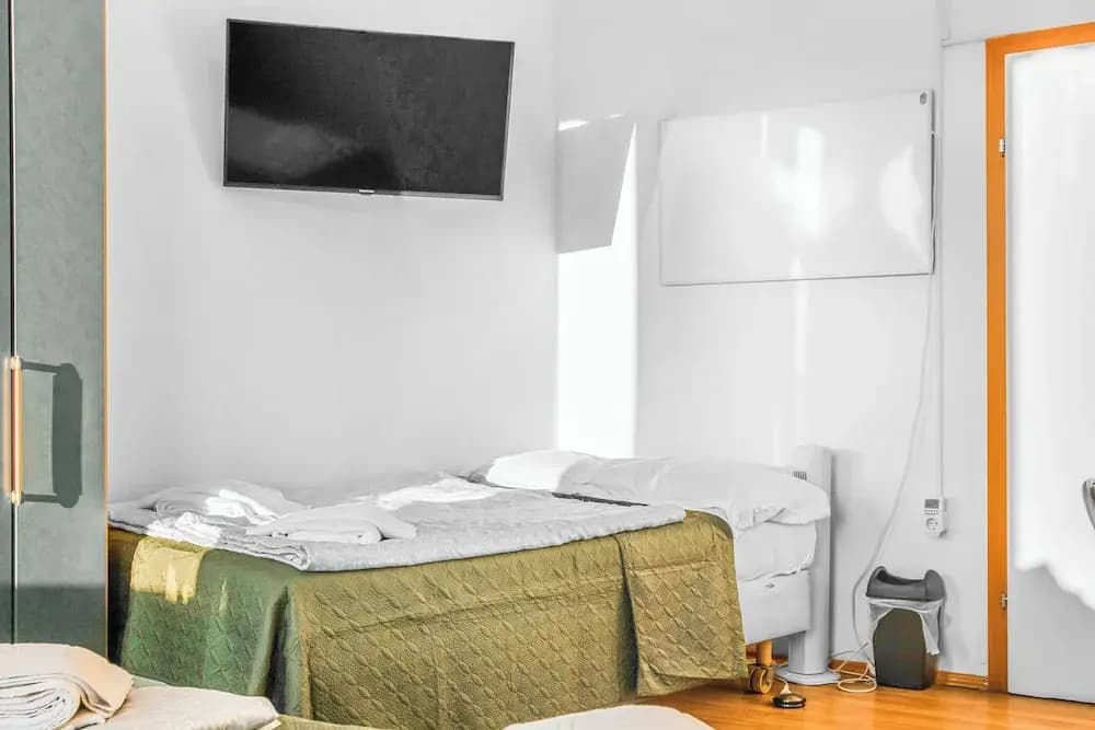 Shared 2BR Residence by Millennium Tower - photo 17