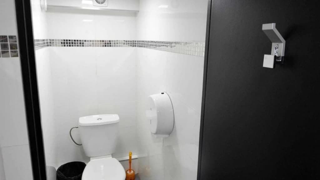 Jacobs Inn Hostel - photo 14