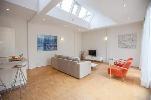 Helmers | Artfulstay - photo 2