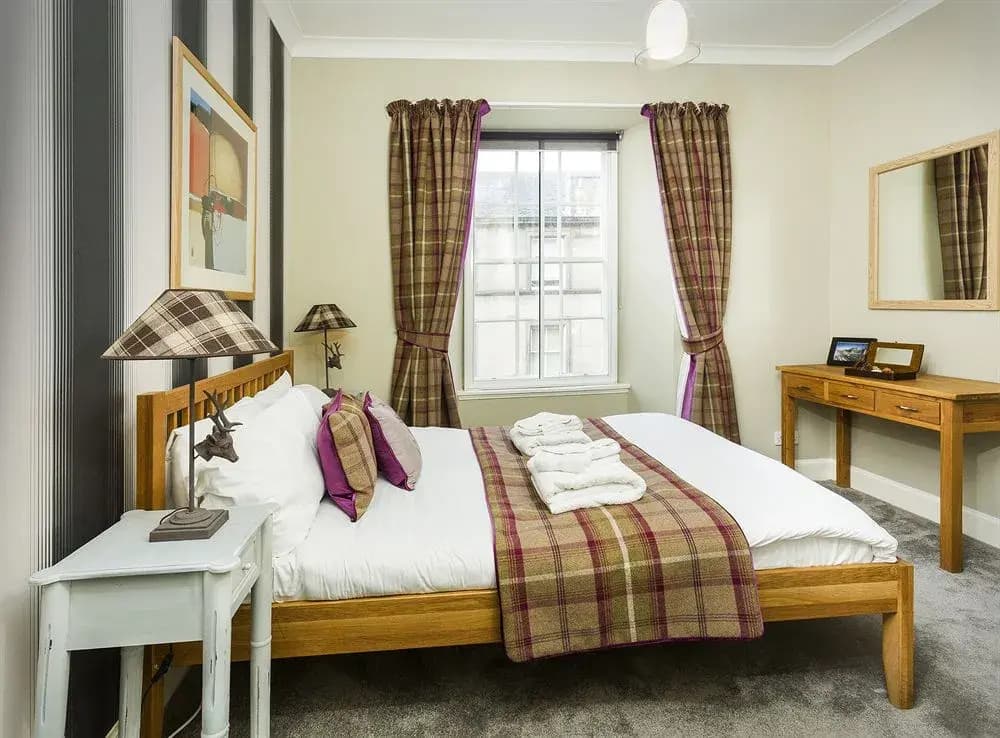 Nicolson Apartments - photo 24