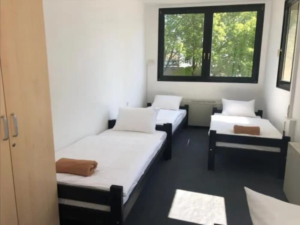 Central Budget Hotel - photo 2