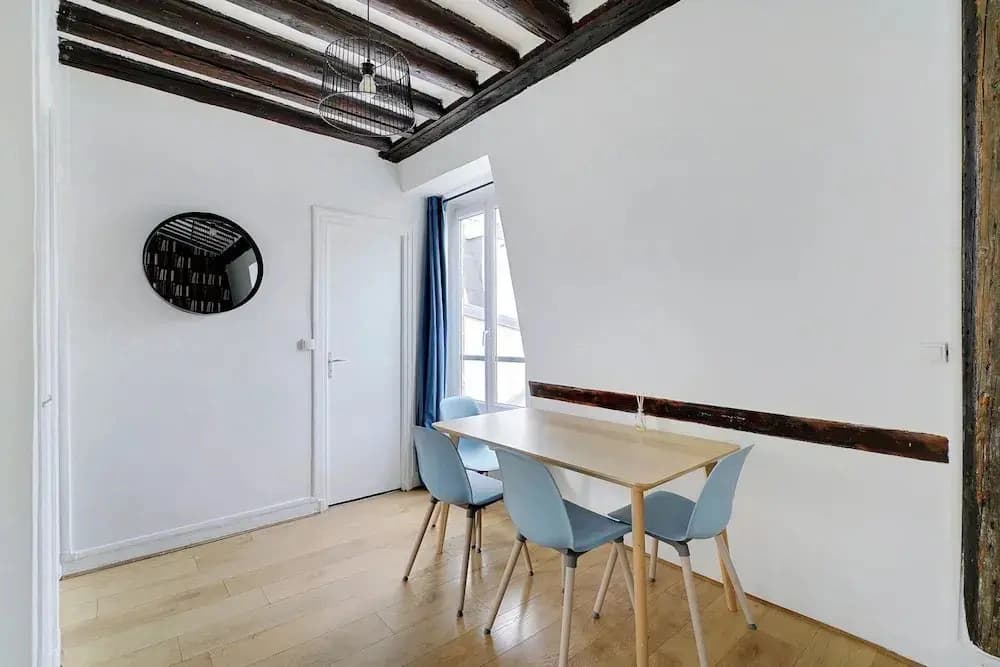 Parisian Charm in the Heart of the Marais ! - photo 11