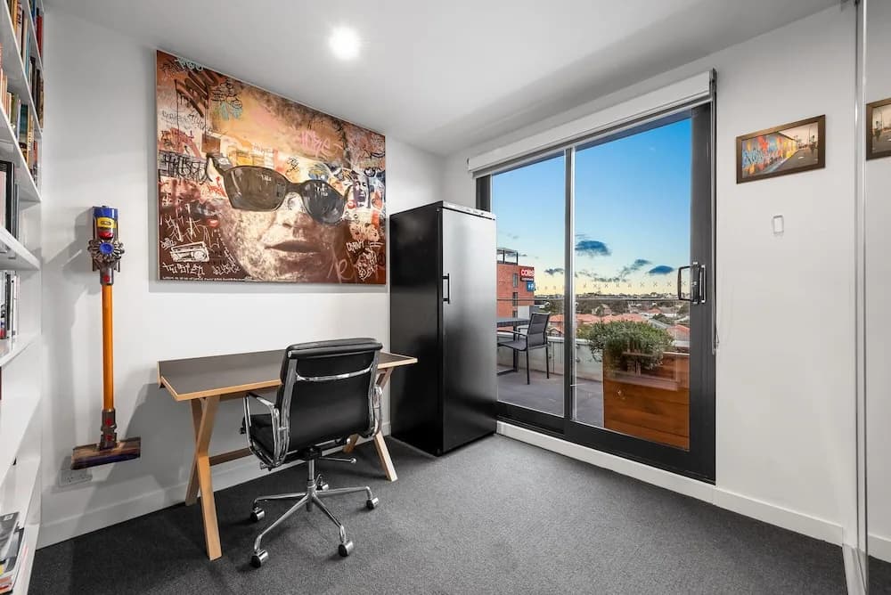 StayCentral - East Brunswick Penthouse with Study - photo 7
