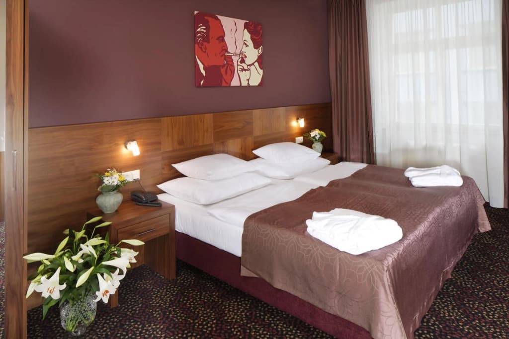 1. Republic Hotel - photo 5