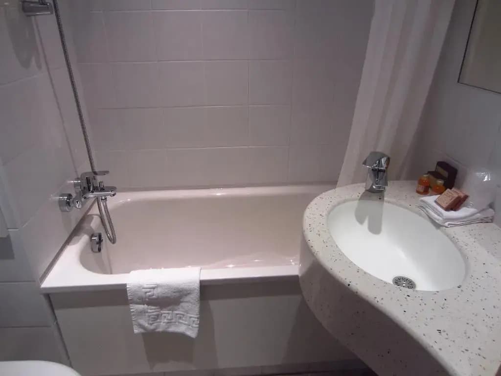 Grand Hotel des Balcons - photo 10