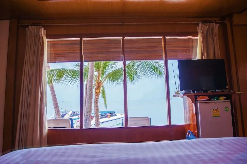 Bangrak Pier Bungalow - photo 5