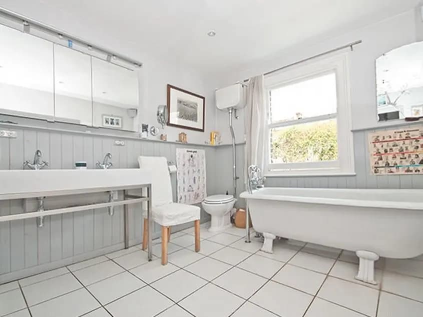 Veeve  Roderick Road 5 Bed Family Home Hampstead - photo 5