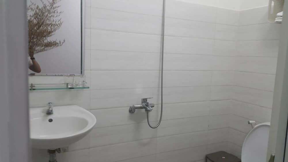 Lien's Beach Hostel - photo 7