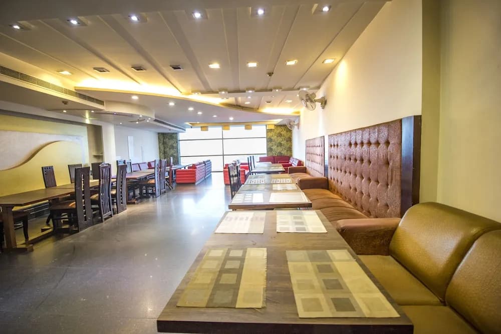Hotel Aamantran Inn - photo 14