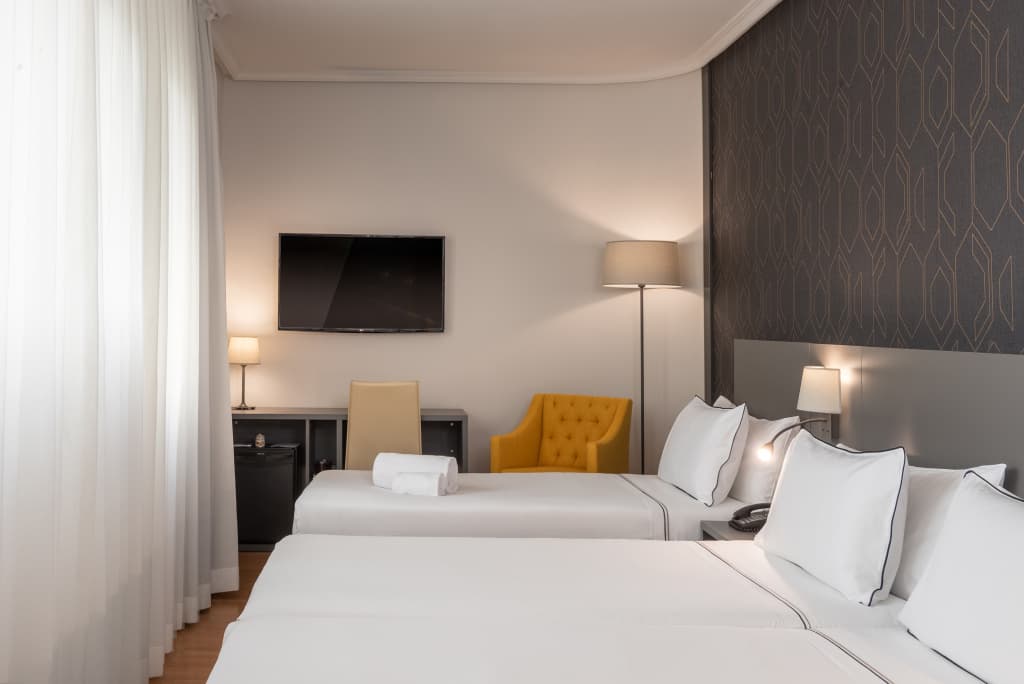Hotel Madrid Plaza de España Affiliated by Meliá - photo 23