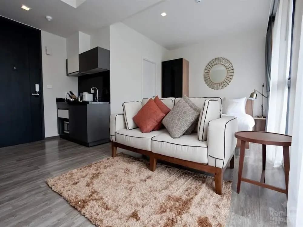Patong Beach Luxury Condo - photo 4
