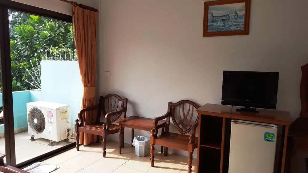 Holiday Guesthouse - photo 5