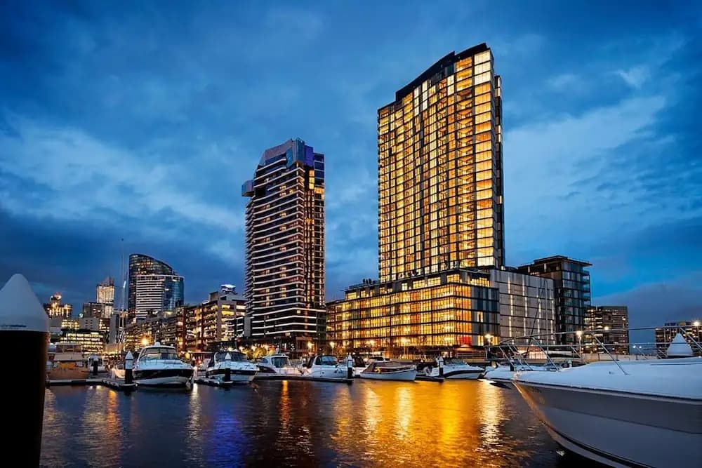 Melbourne Docklands Concavo Seaview Apartment - photo 12