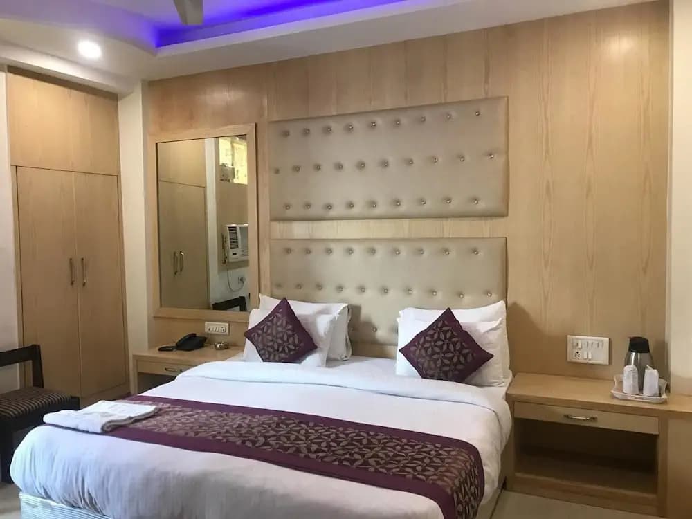 Hotel Saina International - photo 20