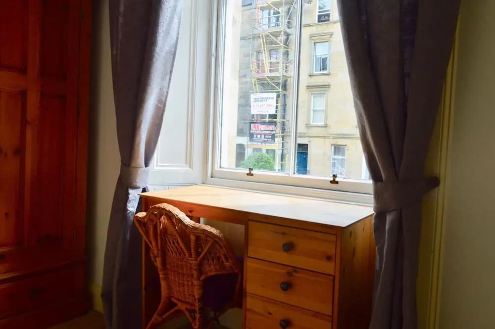 Central 2 Bedroom Flat - photo 4