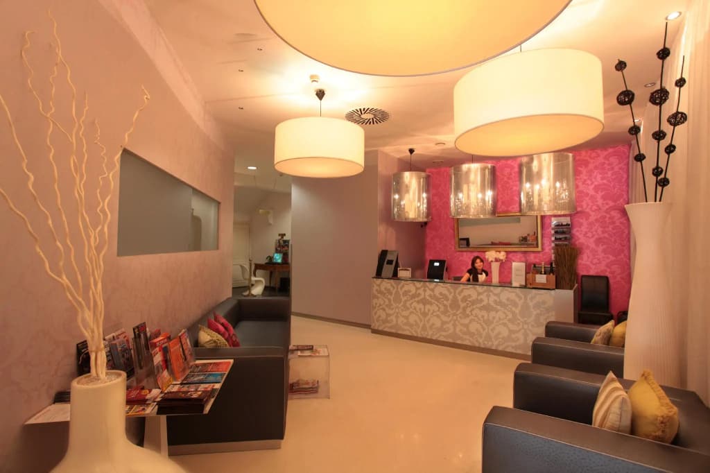 Friday Hotel - photo 14