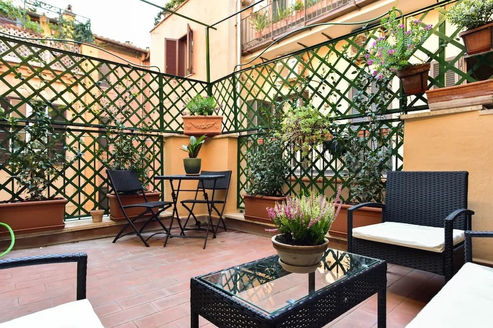 Spanish Steps Apartment with Terrace - photo 9