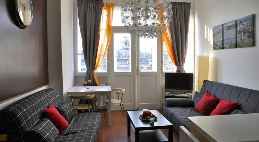 Little Americas Downtown Apartments - photo 5