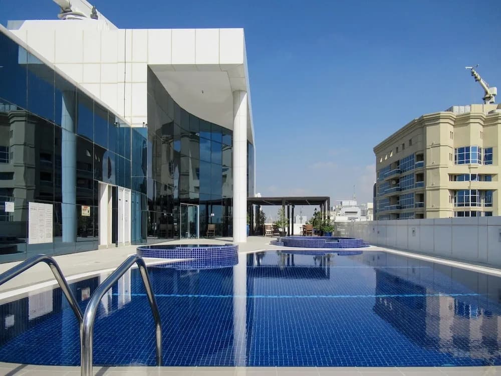 Upscale Studio Apartment in JLT - photo 9