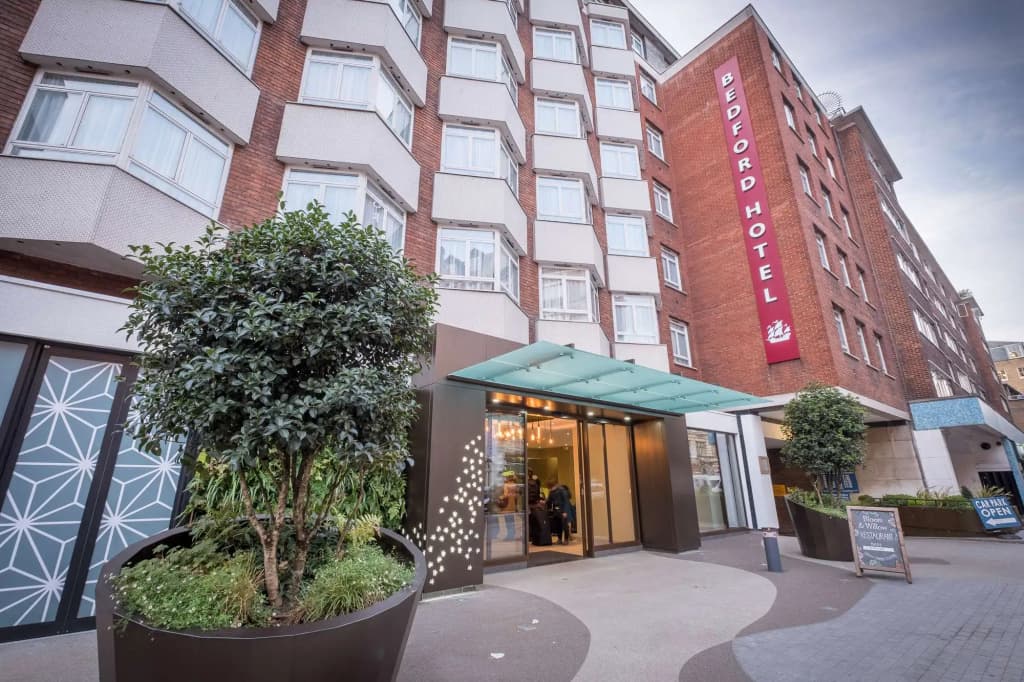 Bedford Hotel - photo 1