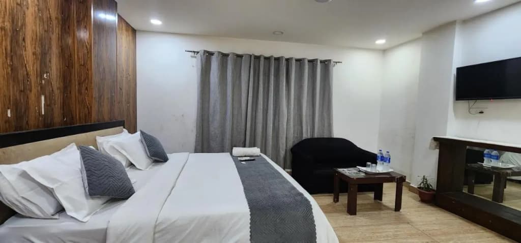 Mauryan Elite Hotel @ Devli Khanpur - photo 3