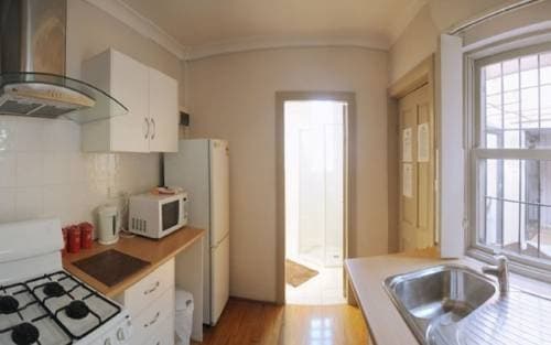 Sinclairs City Hostel - photo 16
