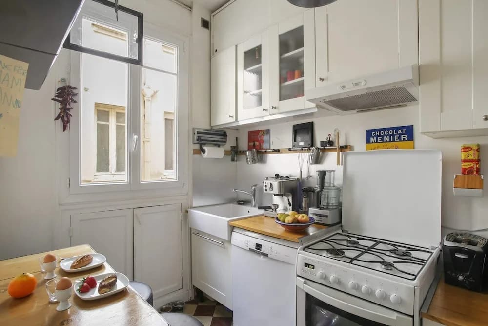 Comfortable Parisian Home 2mins From Metro Line 7 - photo 12