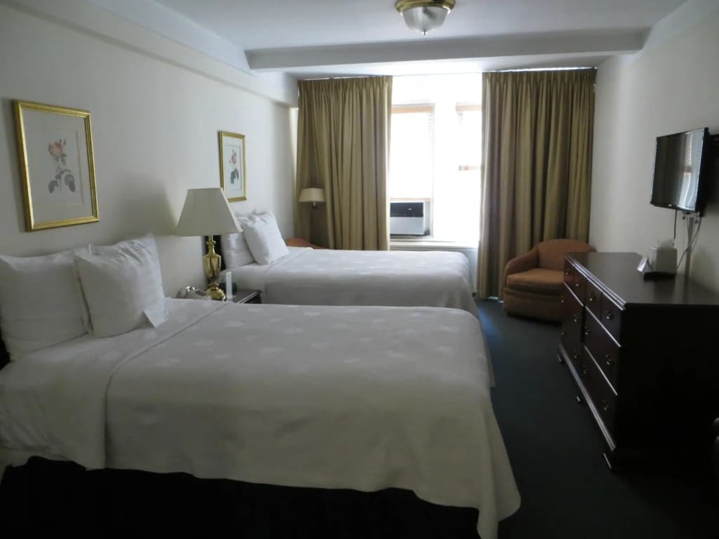 Salisbury Hotel - photo 11