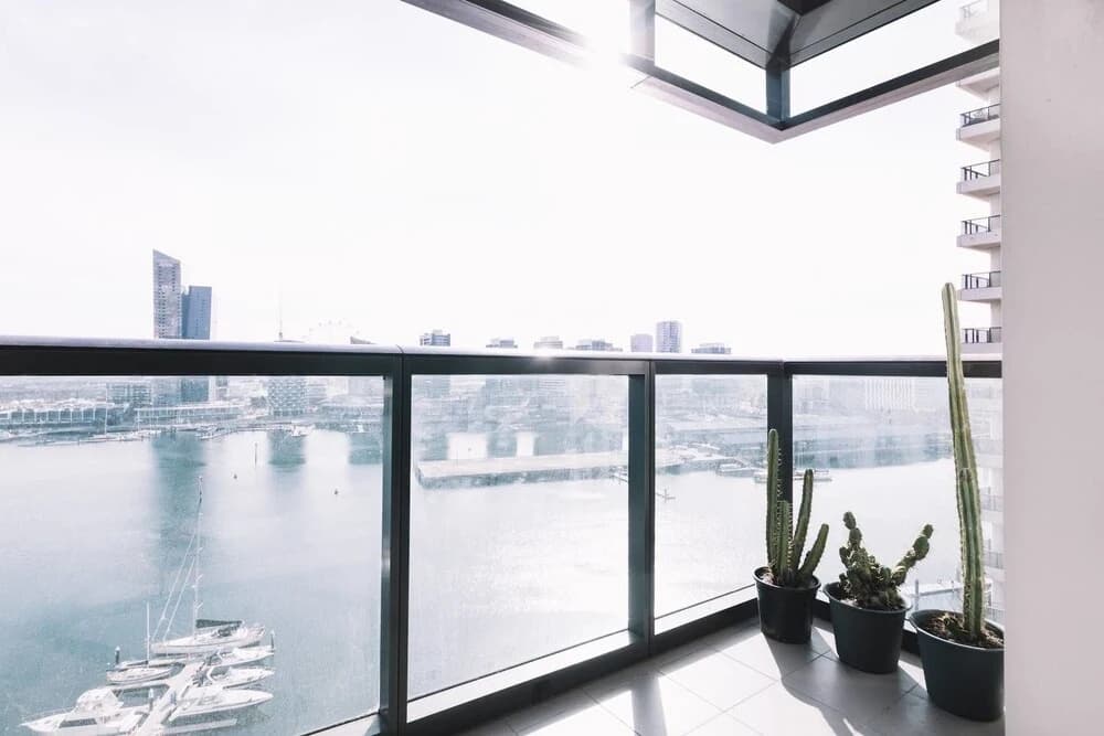Experience Waterfront Luxury with Views - photo 8