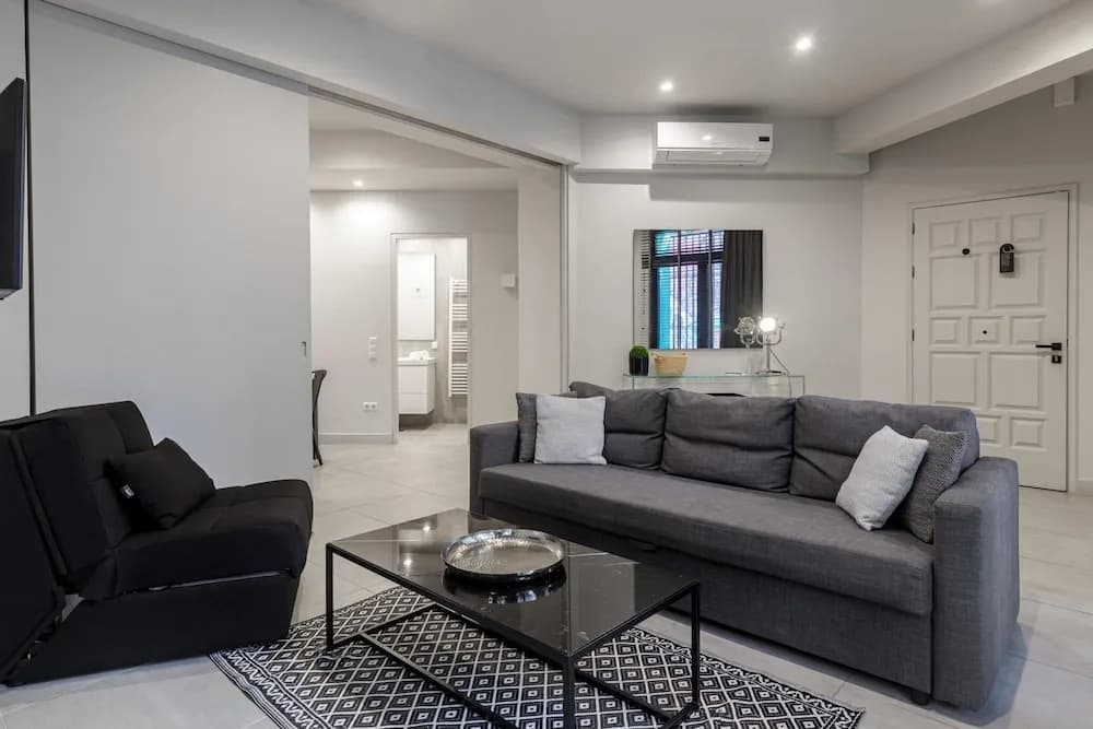 85 sqm in the Heart of Athens w Rooftop Deck - photo 9