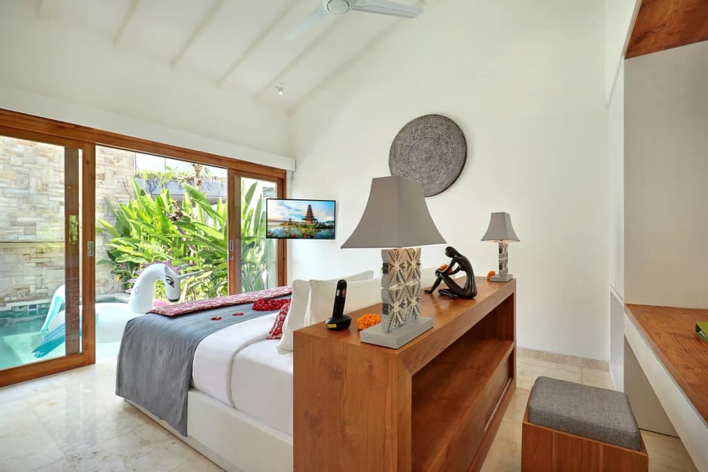 The Jimbaran Beach Villa by Ini Vie Hospitality - photo 4
