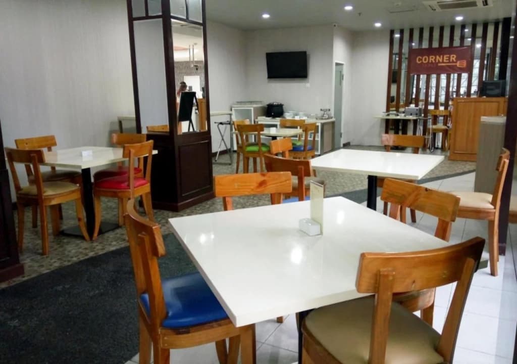 Hotel 88 Kedoya Jakarta - photo 22