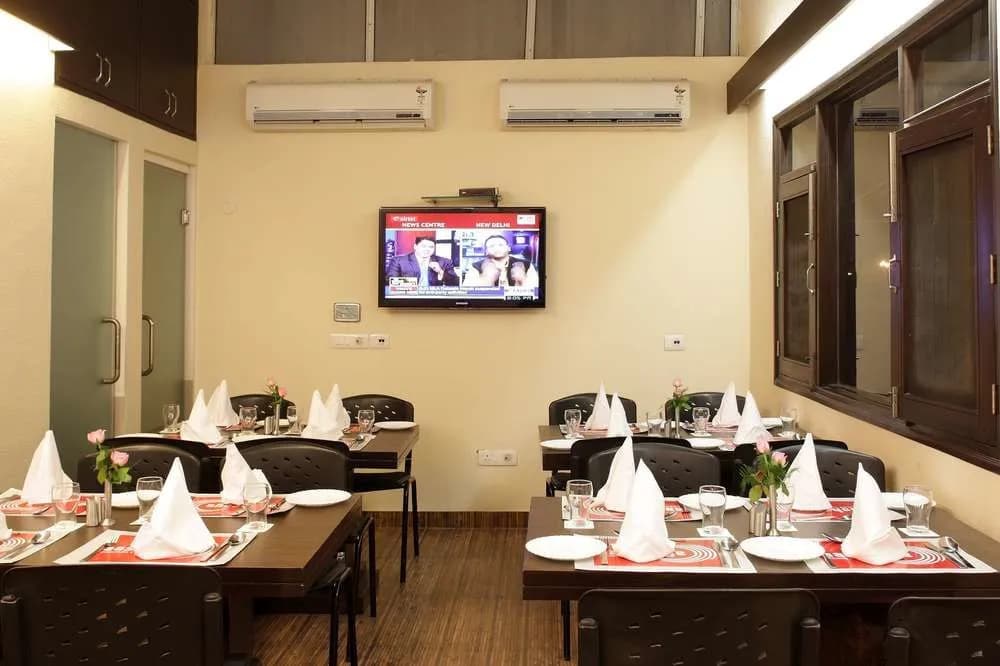 Stallen Suites Nehru Place by FabHotels - photo 25