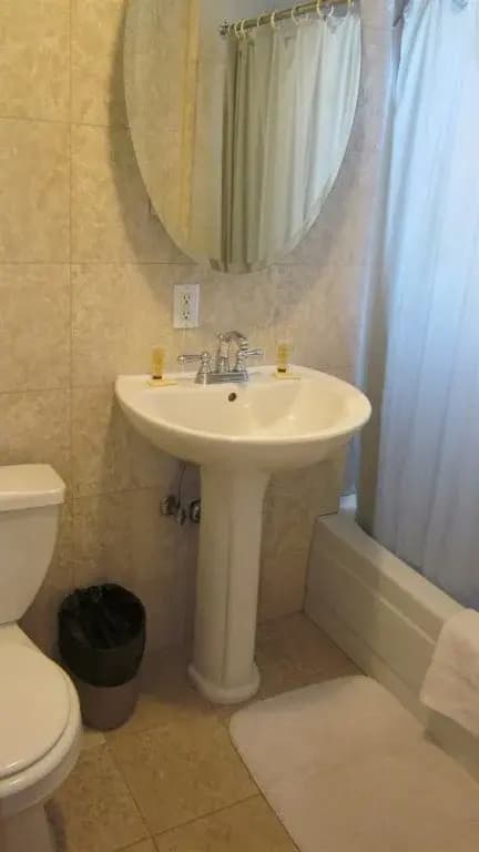 Central Park Apartments - photo 9