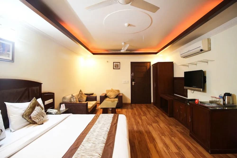 Parkland Chirag Enclave - photo 4