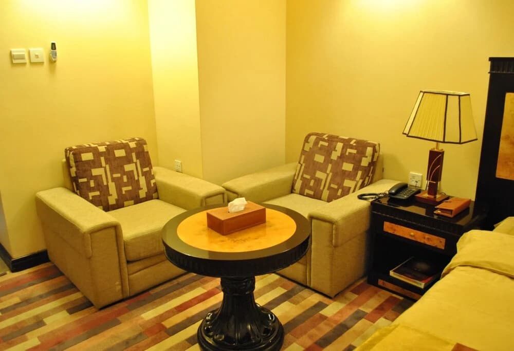 Capital O 155 Dmas Hotel - photo 2