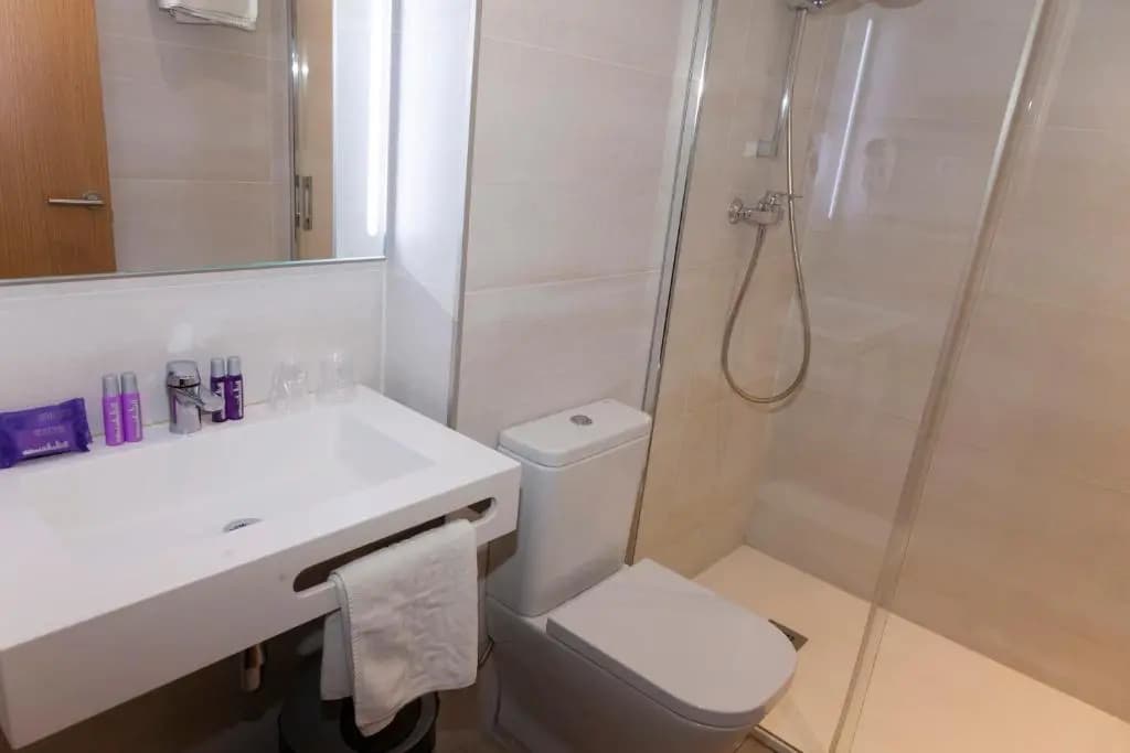 Paris Hostal - photo 6