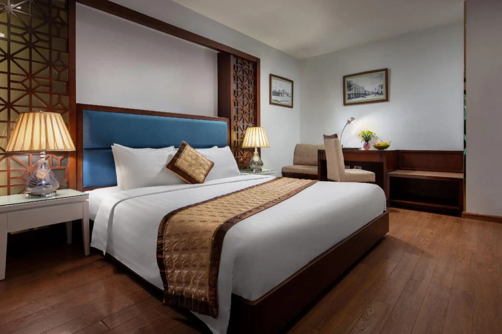 Skylark Hotel - photo 6
