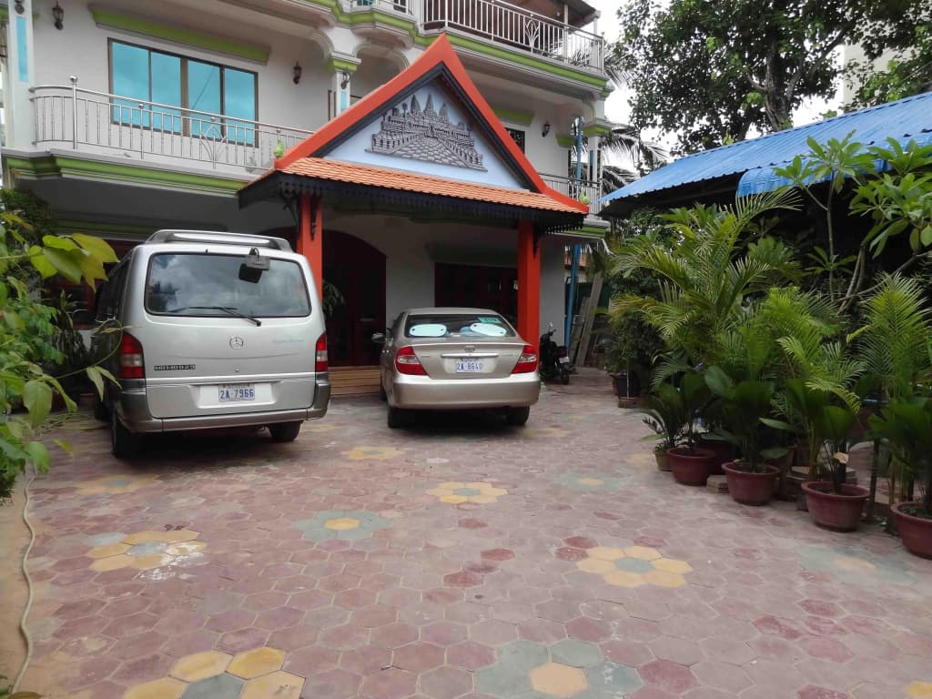 Cheata Inn - photo 15