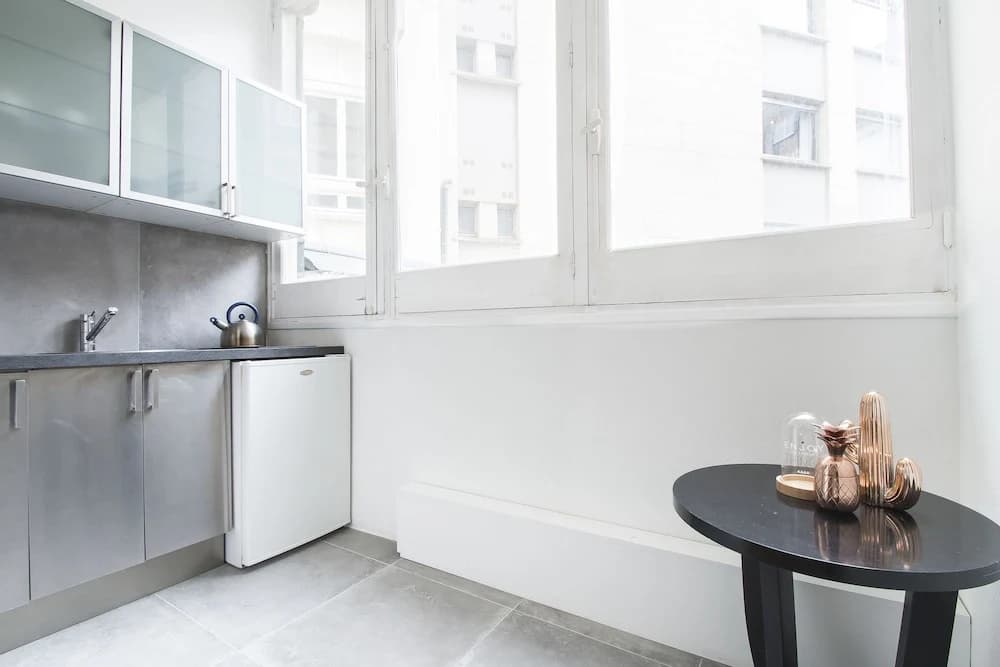 Luxury Apartment in Paris-Champs Elysées - photo 2