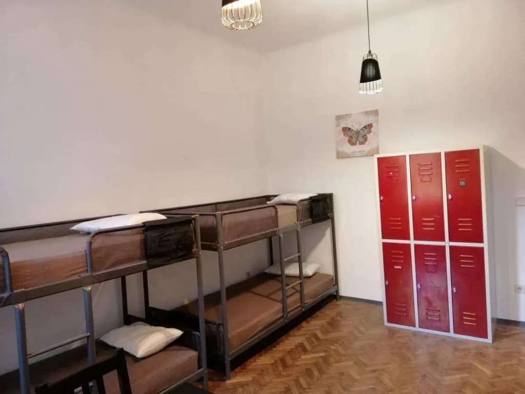 Max Out Apartment - photo 2